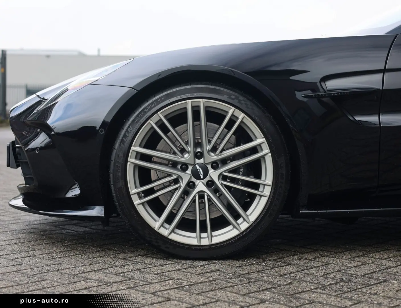 ASTON MARTIN V8 Vantage 4.0 V8