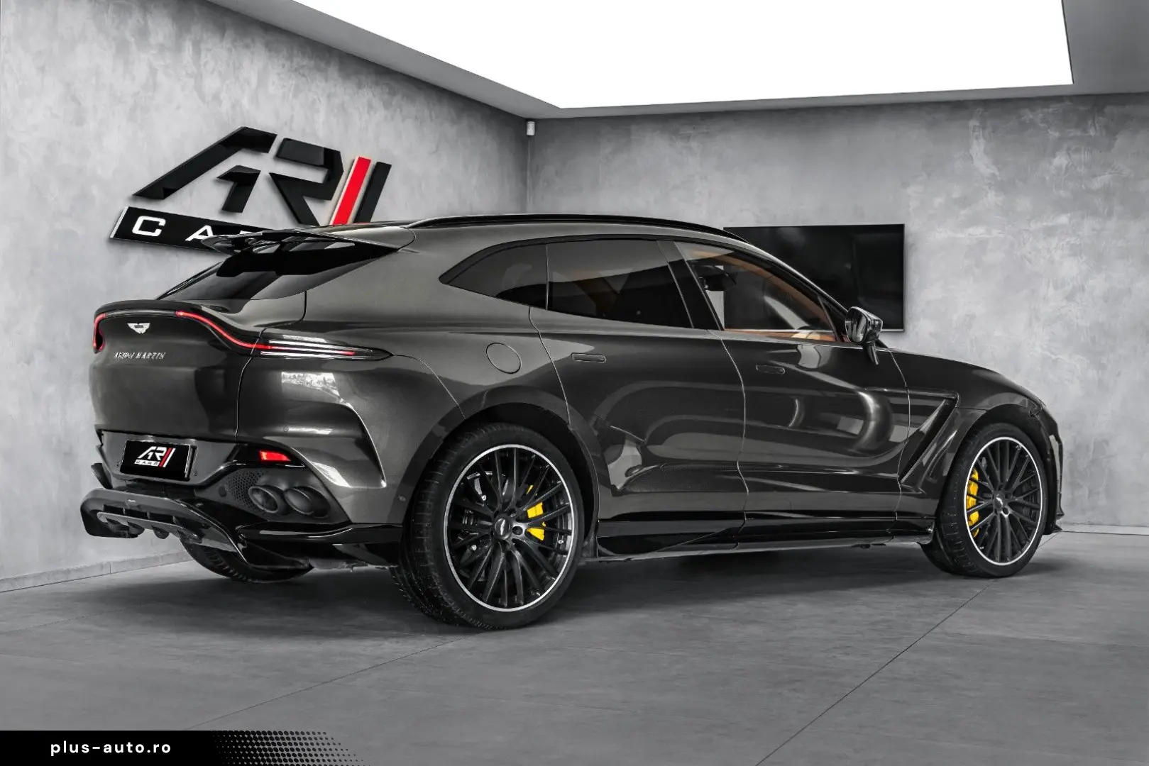 ASTON MARTIN DBX 707 4.0 V8 Massage Carbon Keramik