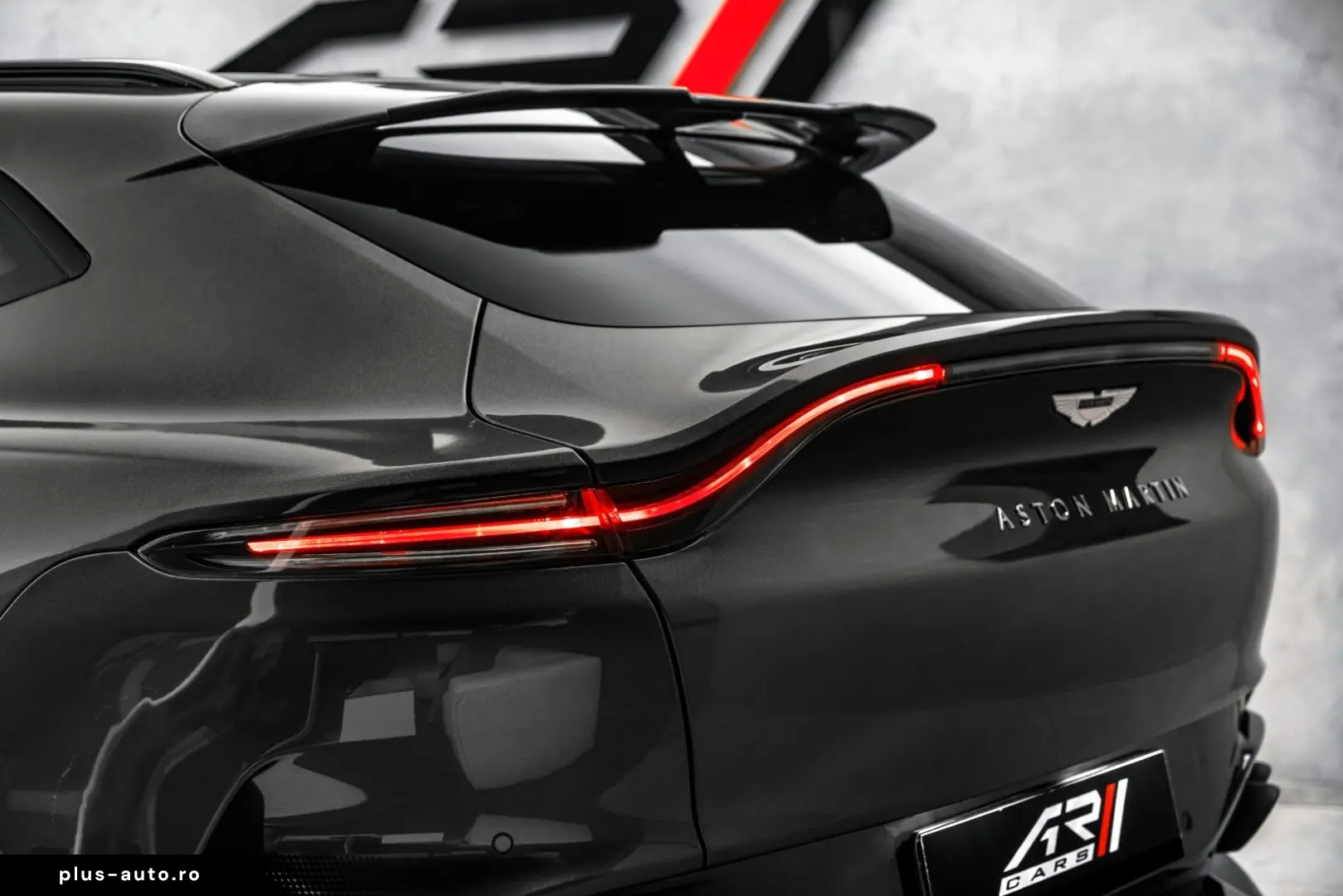 ASTON MARTIN DBX 707 4.0 V8 Massage Carbon Keramik