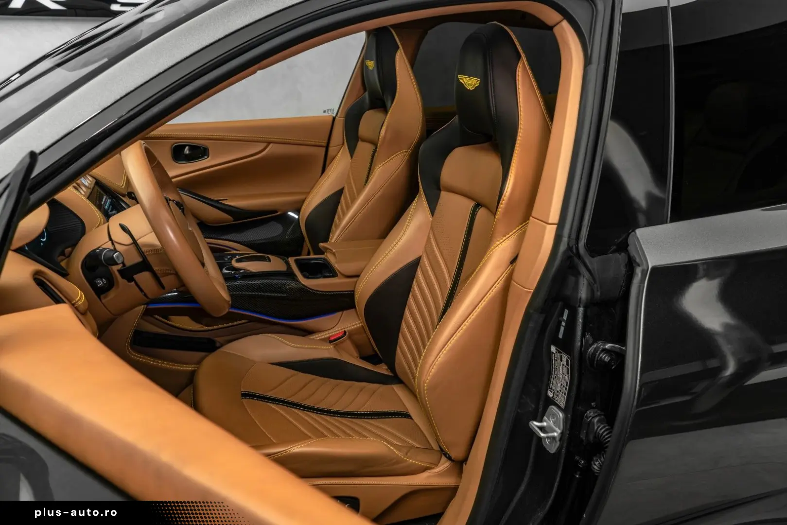 ASTON MARTIN DBX 707 4.0 V8 Massage Carbon Keramik