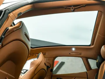 ASTON MARTIN DBX 707 4.0 V8 Massage Carbon Keramik