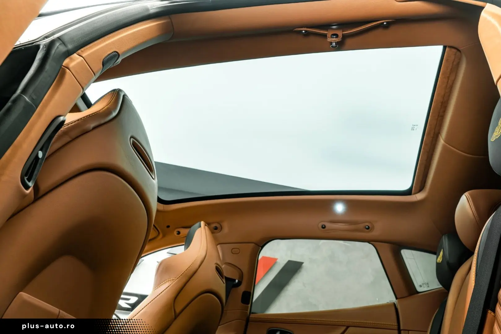 ASTON MARTIN DBX 707 4.0 V8 Massage Carbon Keramik