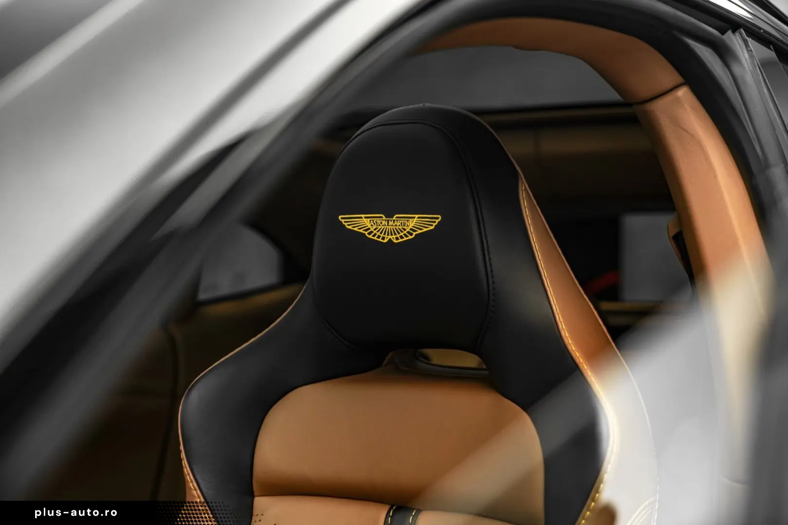 ASTON MARTIN DBX 707 4.0 V8 Massage Carbon Keramik