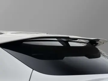 ASTON MARTIN DBX 707 Aluminite Silver   Onyx Black