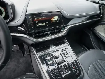 ASTON MARTIN DBX 707 Aluminite Silver   Onyx Black