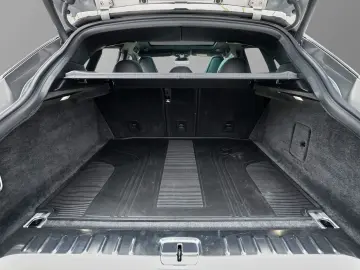 ASTON MARTIN DBX 707 Aluminite Silver   Onyx Black