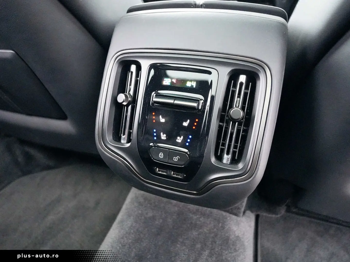 ASTON MARTIN DBX 707 Aluminite Silver   Onyx Black