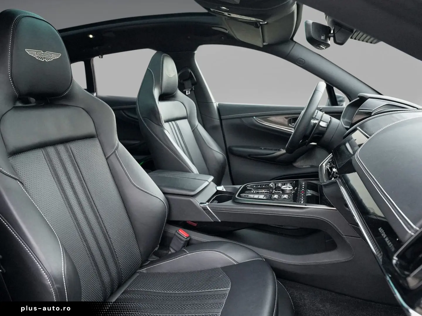 ASTON MARTIN DBX 707 Aluminite Silver   Onyx Black