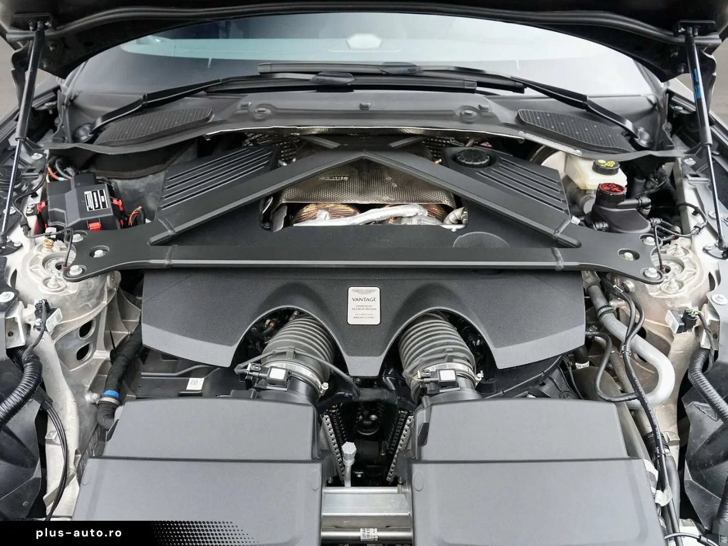 ASTON MARTIN Vantage V8 Coupe Satin Onyx Black   Onyx Black