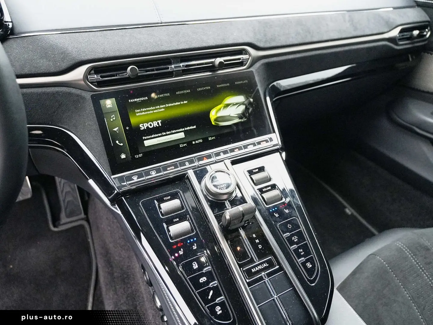 ASTON MARTIN Vantage V8 Coupe Satin Onyx Black   Onyx Black