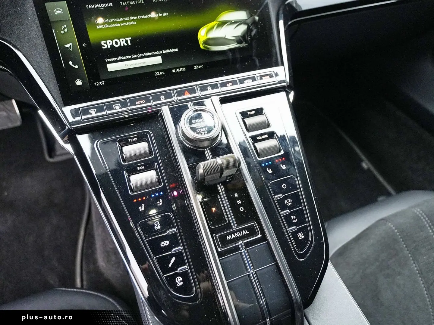 ASTON MARTIN Vantage V8 Coupe Satin Onyx Black   Onyx Black