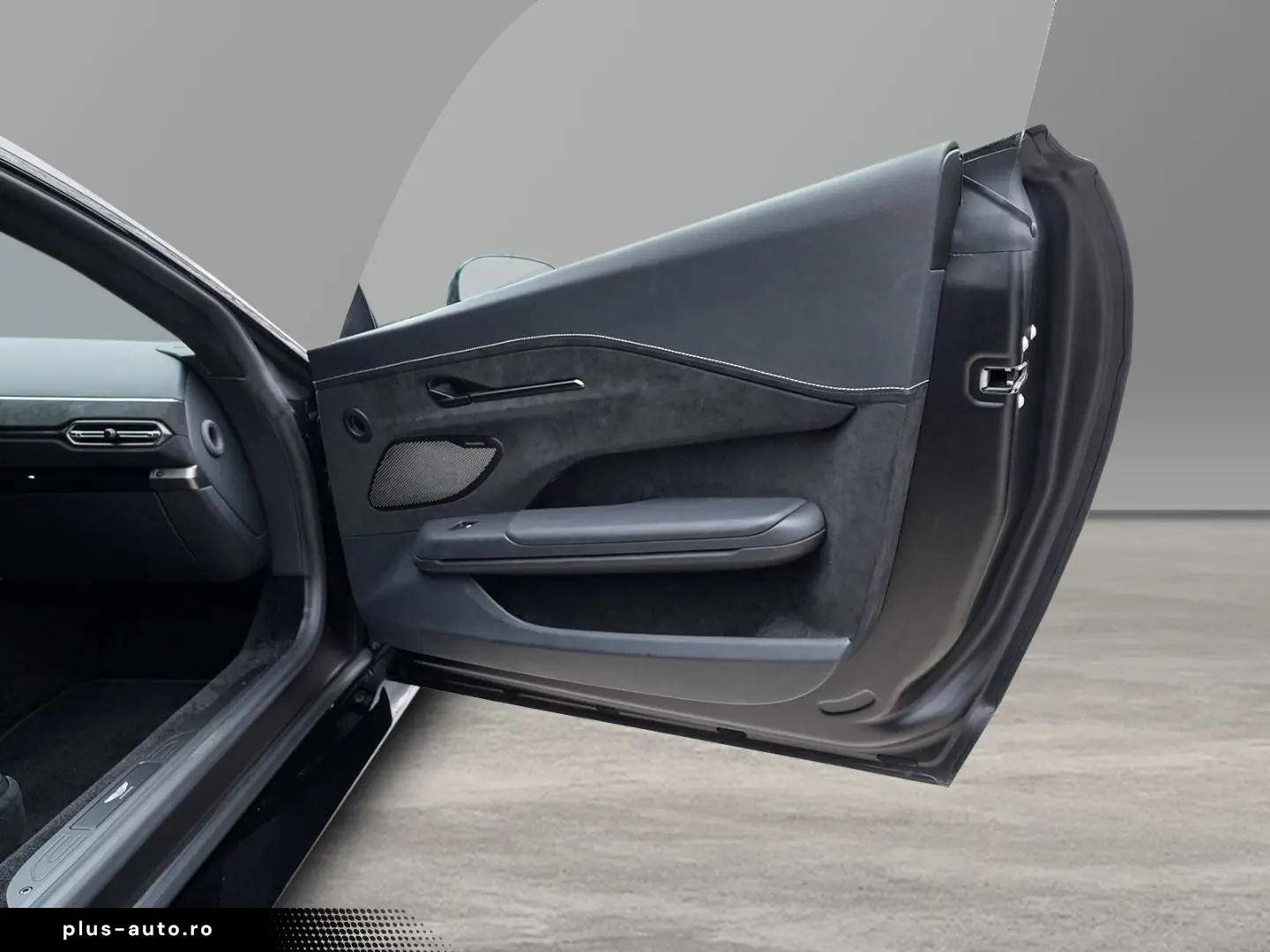 ASTON MARTIN Vantage V8 Coupe Satin Onyx Black   Onyx Black