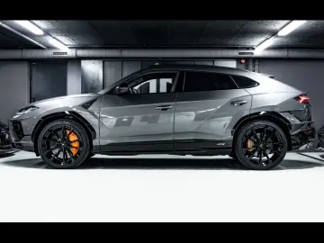 LAMBORGHINI Urus S 666 CH AKRAPOVIC CARBON AHK B&O 3D 23