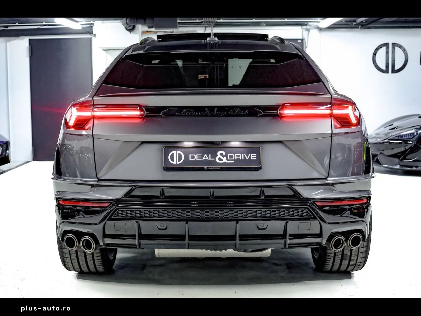 LAMBORGHINI Urus S 666 CH AKRAPOVIC CARBON AHK B&O 3D 23