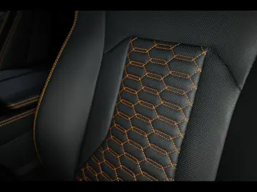 LAMBORGHINI Urus S 666 CH AKRAPOVIC CARBON AHK B&O 3D 23