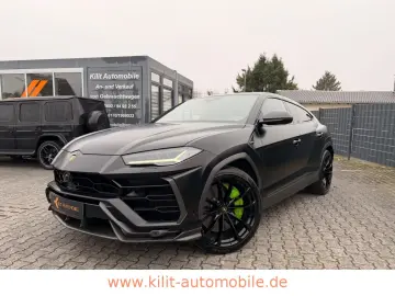 LAMBORGHINI Urus Graphite Capsule  B&O CARBON PANO 23Z HUD