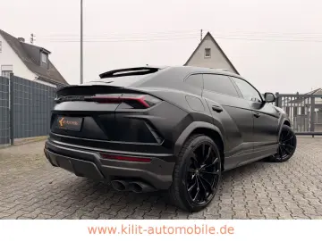 LAMBORGHINI Urus Graphite Capsule  B&O CARBON PANO 23Z HUD