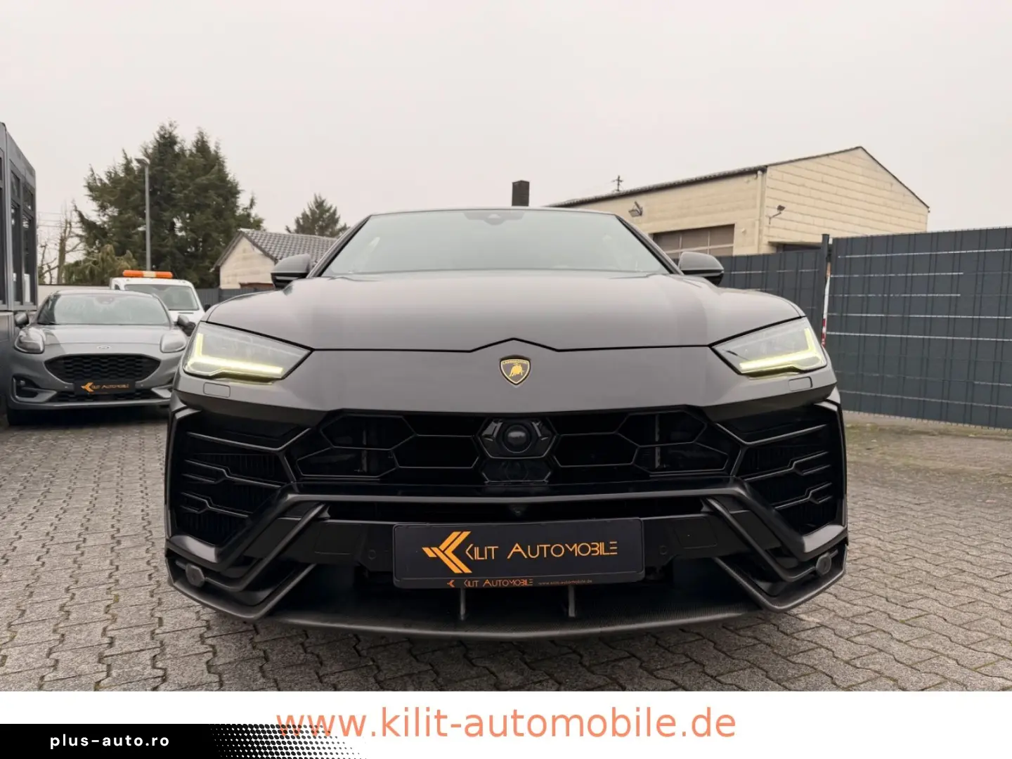 LAMBORGHINI Urus Graphite Capsule  B&O CARBON PANO 23Z HUD