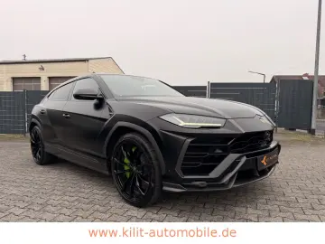 LAMBORGHINI Urus Graphite Capsule  B&O CARBON PANO 23Z HUD