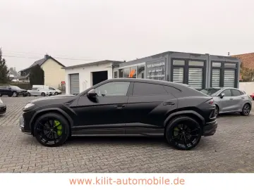 LAMBORGHINI Urus Graphite Capsule  B&O CARBON PANO 23Z HUD