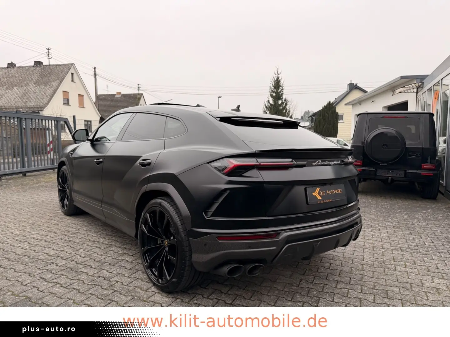 LAMBORGHINI Urus Graphite Capsule  B&O CARBON PANO 23Z HUD