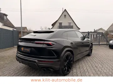 LAMBORGHINI Urus Graphite Capsule  B&O CARBON PANO 23Z HUD