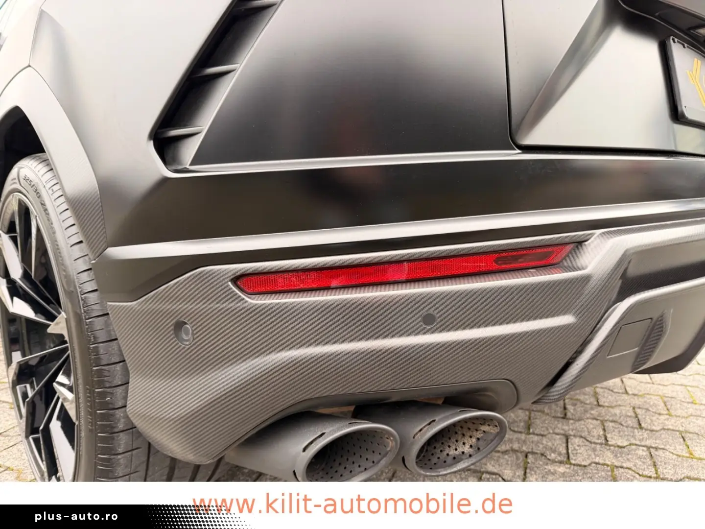 LAMBORGHINI Urus Graphite Capsule  B&O CARBON PANO 23Z HUD