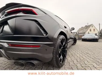 LAMBORGHINI Urus Graphite Capsule  B&O CARBON PANO 23Z HUD