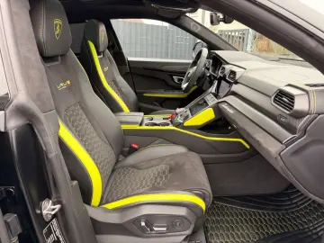 LAMBORGHINI Urus Graphite Capsule  B&O CARBON PANO 23Z HUD