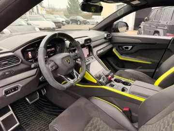 LAMBORGHINI Urus Graphite Capsule  B&O CARBON PANO 23Z HUD