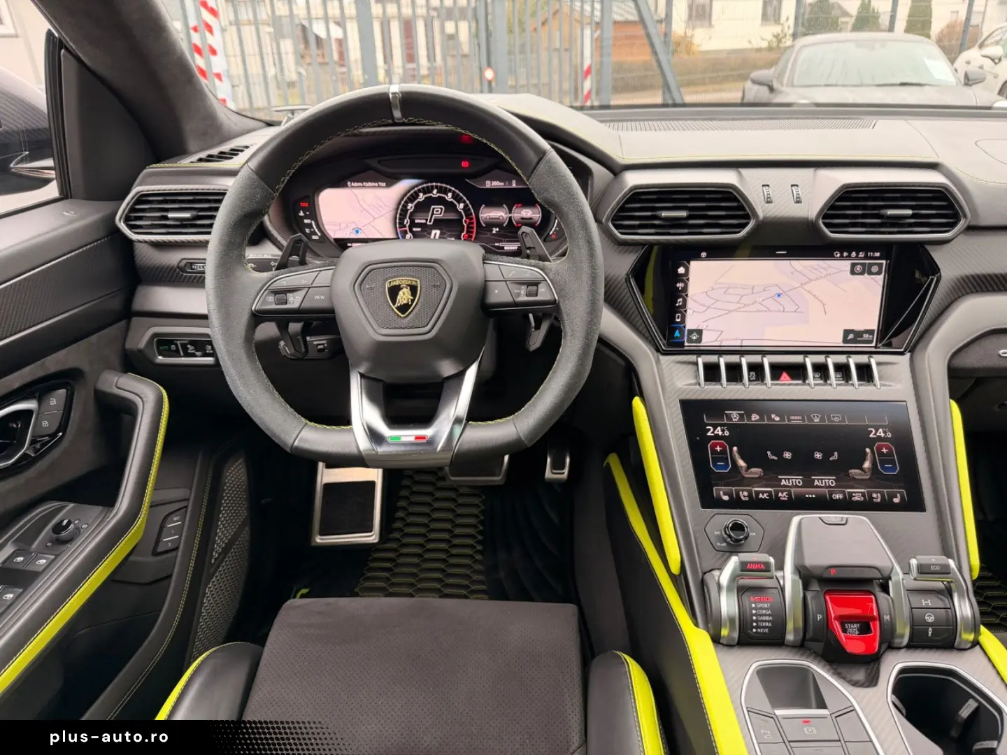 LAMBORGHINI Urus Graphite Capsule  B&O CARBON PANO 23Z HUD