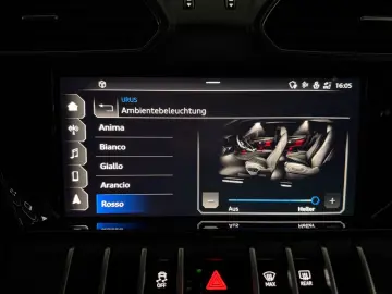 LAMBORGHINI Urus Graphite Capsule  B&O CARBON PANO 23Z HUD