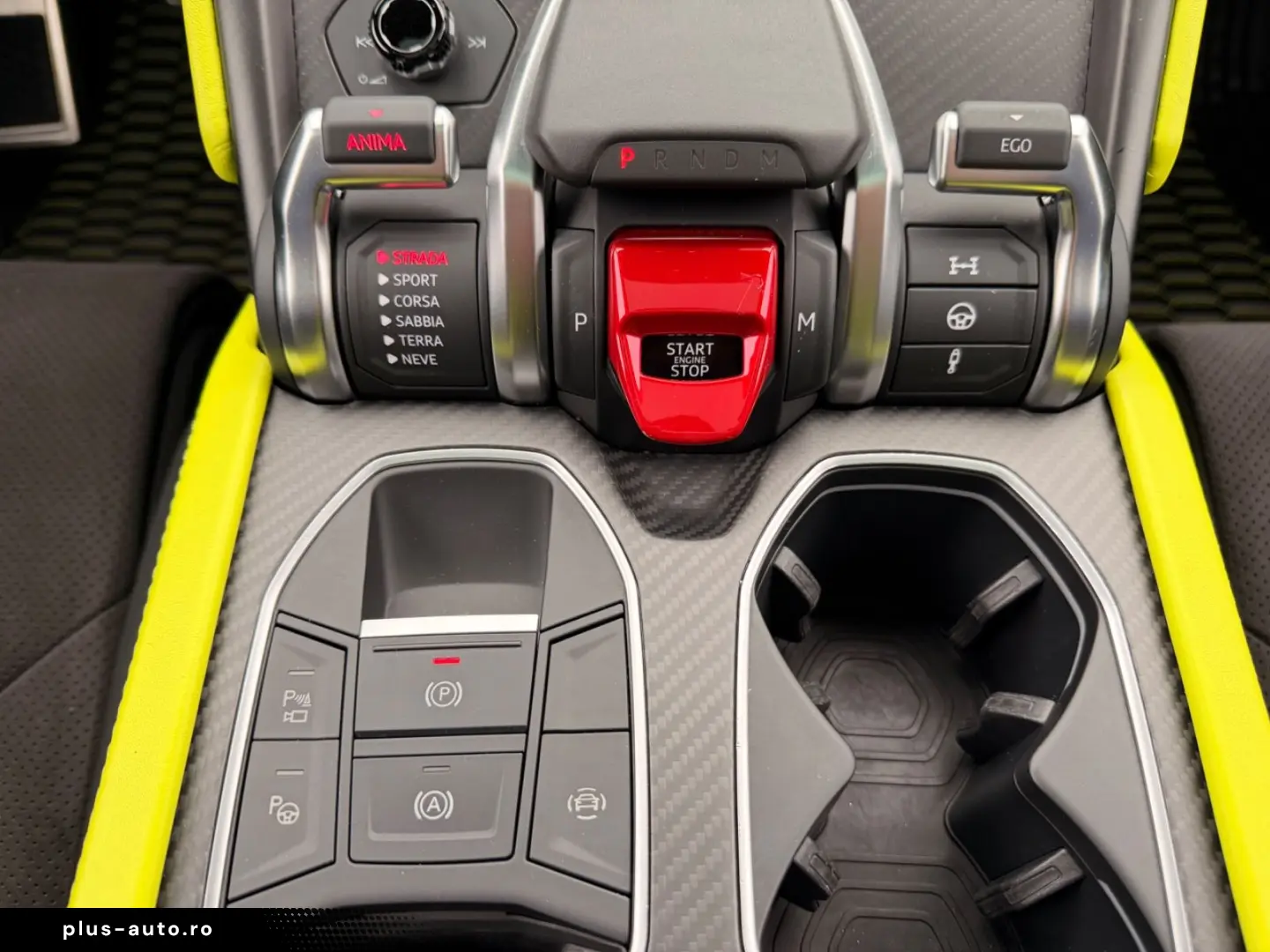 LAMBORGHINI Urus Graphite Capsule  B&O CARBON PANO 23Z HUD