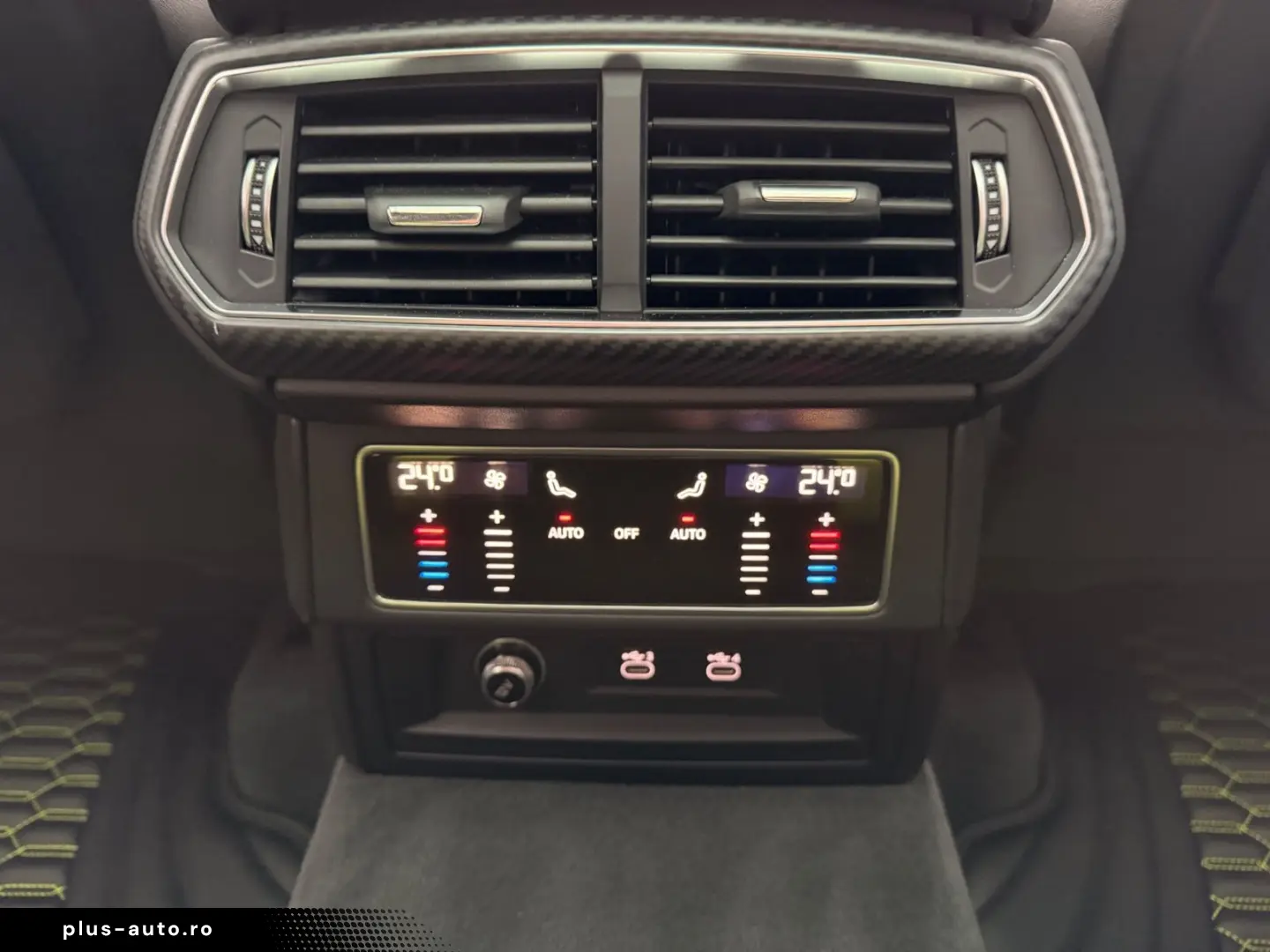 LAMBORGHINI Urus Graphite Capsule  B&O CARBON PANO 23Z HUD