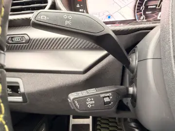 LAMBORGHINI Urus Graphite Capsule  B&O CARBON PANO 23Z HUD