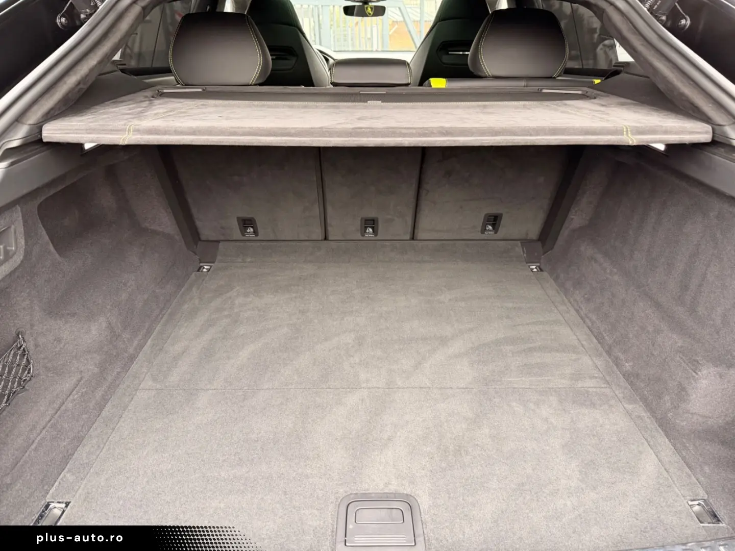 LAMBORGHINI Urus Graphite Capsule  B&O CARBON PANO 23Z HUD