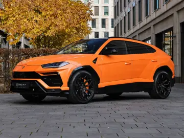 LAMBORGHINI Urus   Capsule   Head-Up   3D B&O   Q-Citura