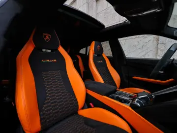 LAMBORGHINI Urus   Capsule   Head-Up   3D B&O   Q-Citura