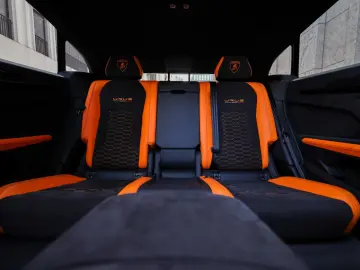 LAMBORGHINI Urus   Capsule   Head-Up   3D B&O   Q-Citura