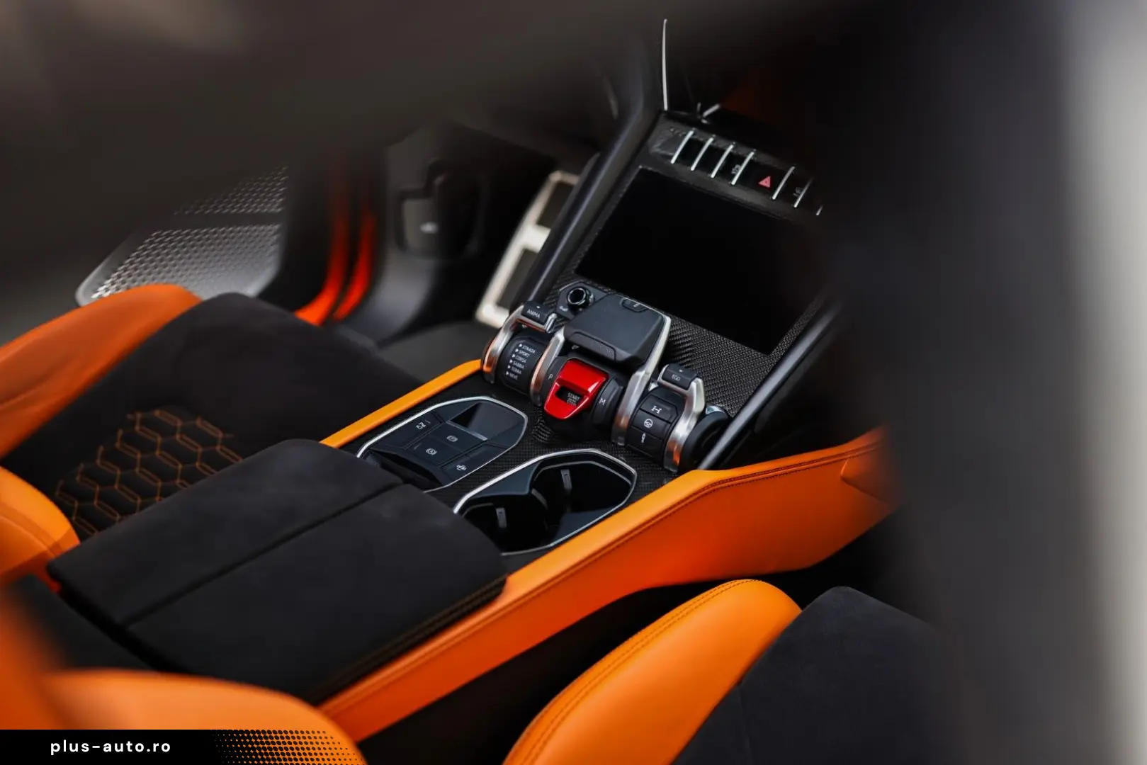 LAMBORGHINI Urus   Capsule   Head-Up   3D B&O   Q-Citura