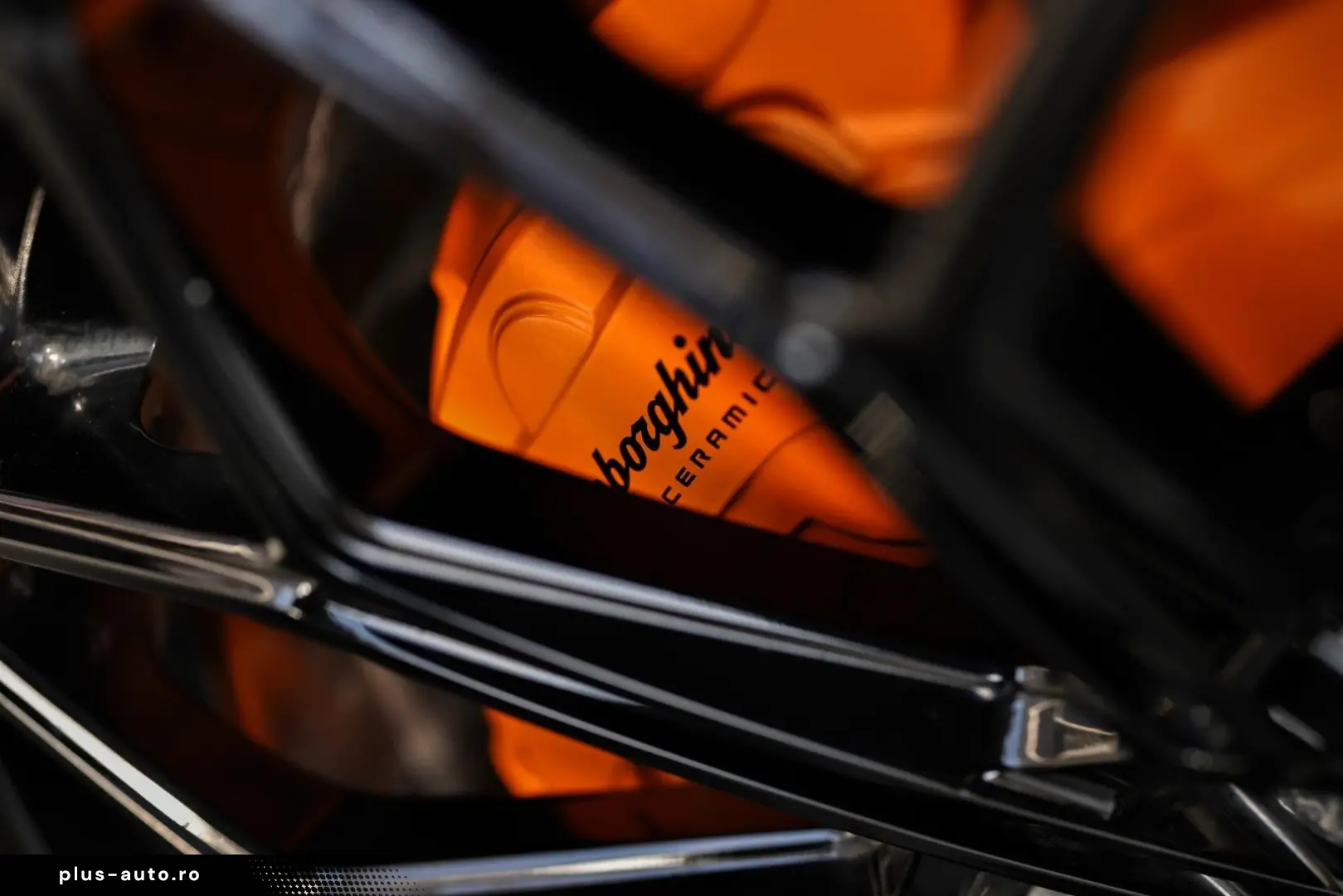 LAMBORGHINI Urus   Capsule   Head-Up   3D B&O   Q-Citura