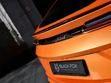 LAMBORGHINI Urus   Capsule   Head-Up   3D B&O   Q-Citura