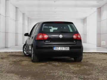 VW GOLF 5   An 2005   Motor 1 6 BENZINA MPI GPL