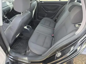 VW GOLF 5   An 2005   Motor 1 6 BENZINA MPI GPL