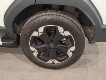 DACIA BIGSTER 1.8 Hybrid 155 Extreme