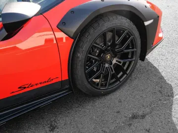 LAMBORGHINI Huracán Sterrato Arancio Xanto  1 of 1499
