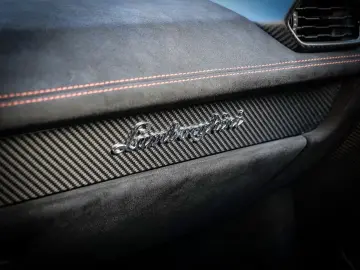 LAMBORGHINI Huracán Sterrato Arancio Xanto  1 of 1499