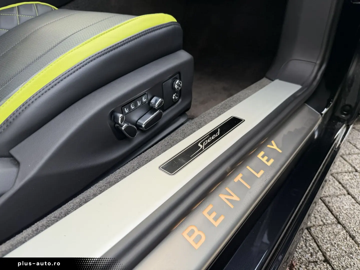 BENTLEY Continental GT 12 Zylinder Speed  Bespoke Int.