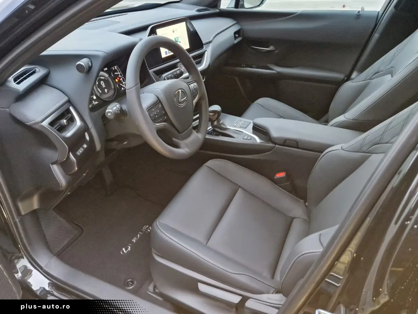 Lexus UX 300h F Sport Design ACC FLA SpurH LM