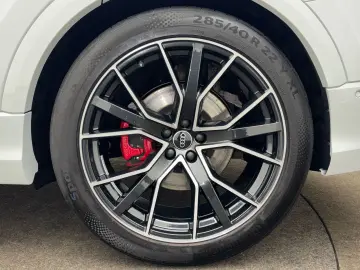 AUDI Q8 competition plus 50 TDI quattro Matrix Pano.